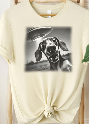Dachshund Doxie Wiener Dog Weenie UFO Selfie T-Shirt