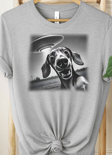 Dachshund Doxie Wiener Dog Weenie UFO Selfie T-Shirt