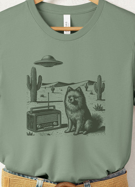 Pomeranian Vintage Radio T-Shirt