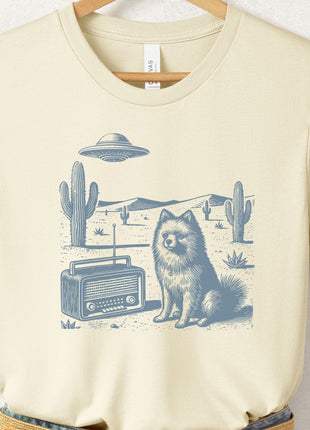 Pomeranian Vintage Radio T-Shirt