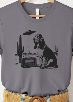Basset Hound Vintage Radio T-Shirt