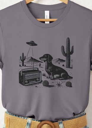 Dachshund Vintage Radio T-Shirt
