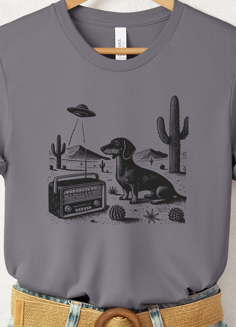Dachshund Vintage Radio T-Shirt
