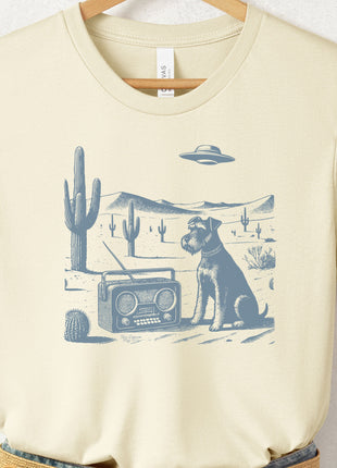 Schnauzer Vintage Radio T-Shirt