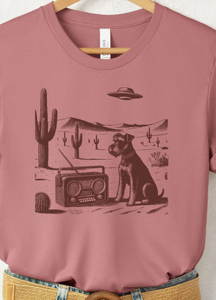 Schnauzer Vintage Radio T-Shirt