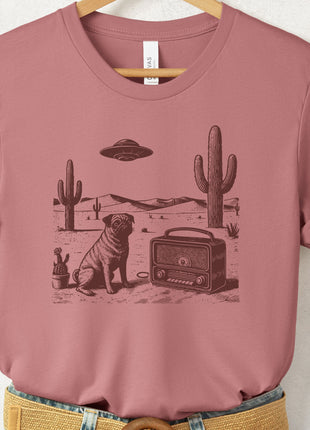 Pug Vintage Radio T-Shirt