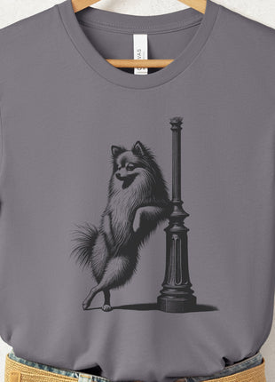 Pomeranian Lamppost Leaning T-Shirt