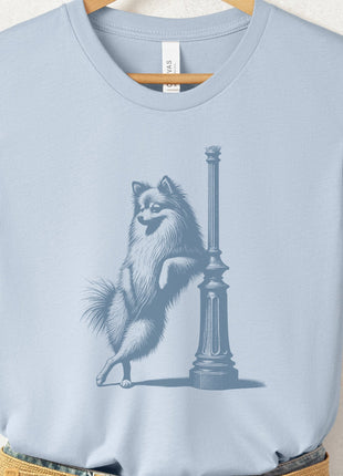 Pomeranian Lamppost Leaning T-Shirt