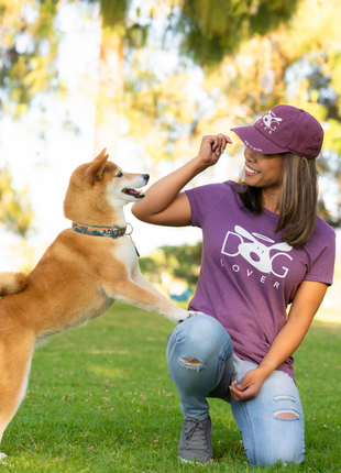 T-shirt: Dog Lover (Plum)